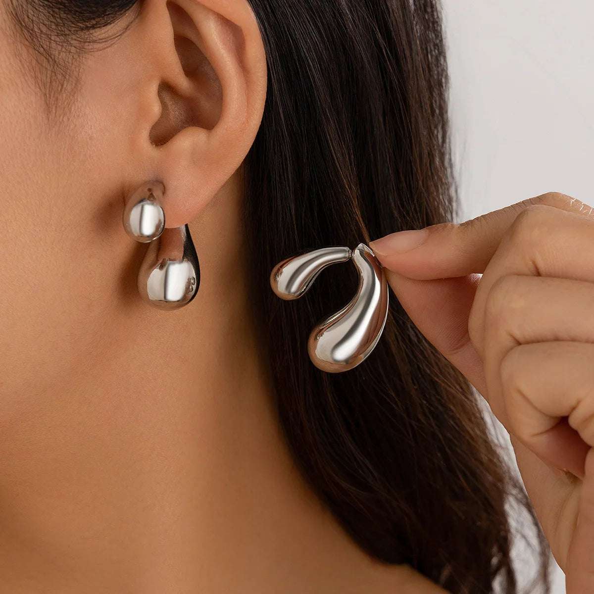 Fashionable Design, Photosensitive Surface, Comma, Water Drop Earrings, Female Ins, Geometric Metal Earrings, Earrings