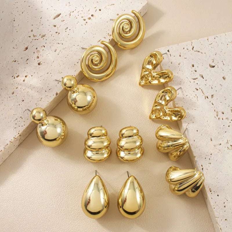 Fashionable Hot Selling Heart-shaped Geometric Shaped Earrings for Women with High-end and Exaggerated Gloss Resin Earrings